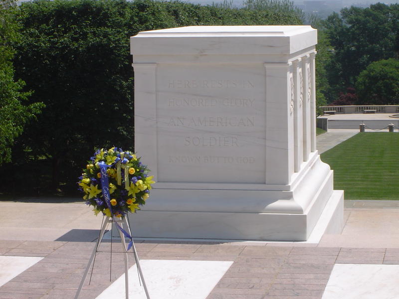 The Tomb of the Unknowns at arlingtion national cemetery